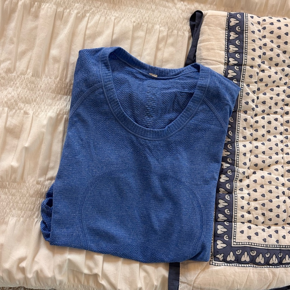 Lululemon Blue swiflty Tech